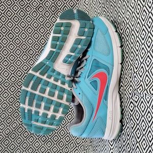 Women's Nike Air Relentless 3 Sz 11